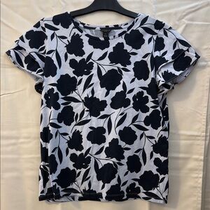 Ann Taylor Black and White Floral Short Sleeve Top